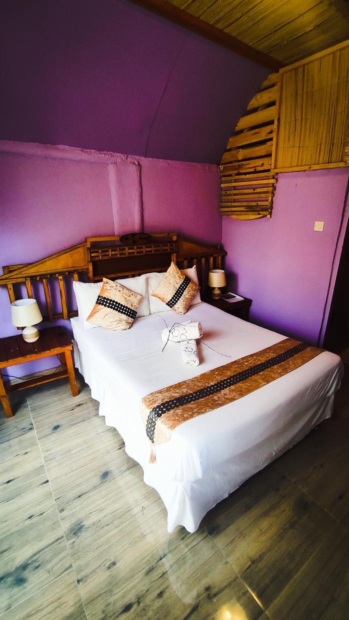 Elephant Trail Guesthouse And Backpackers Kasane Zimmer foto